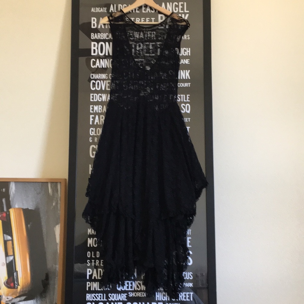 FREE PEOPLE BLACK LACE MAXI DRESS SIZE MEDIUM